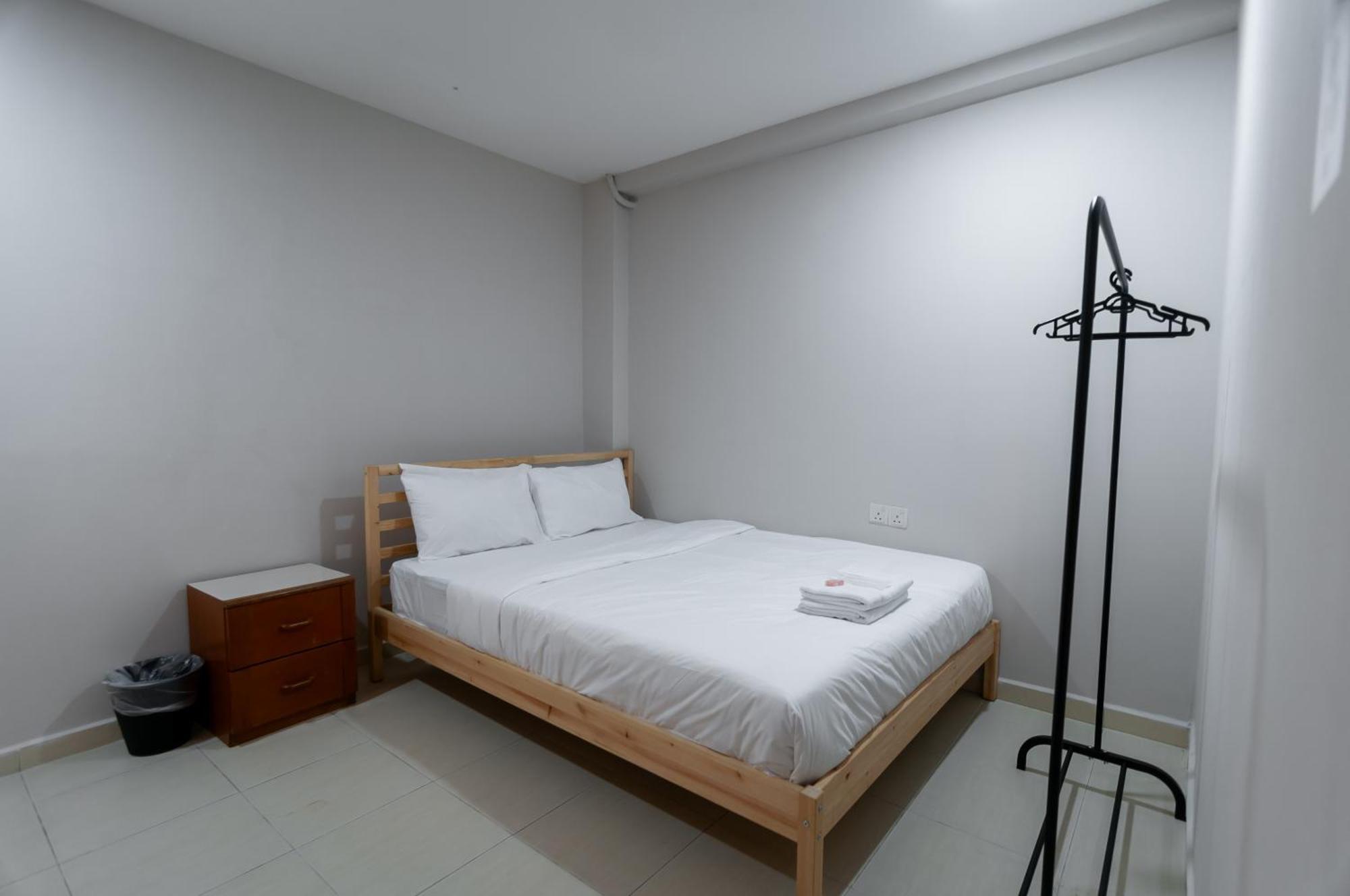 Aayu Muntri George Town Penang Hostel Exterior photo
