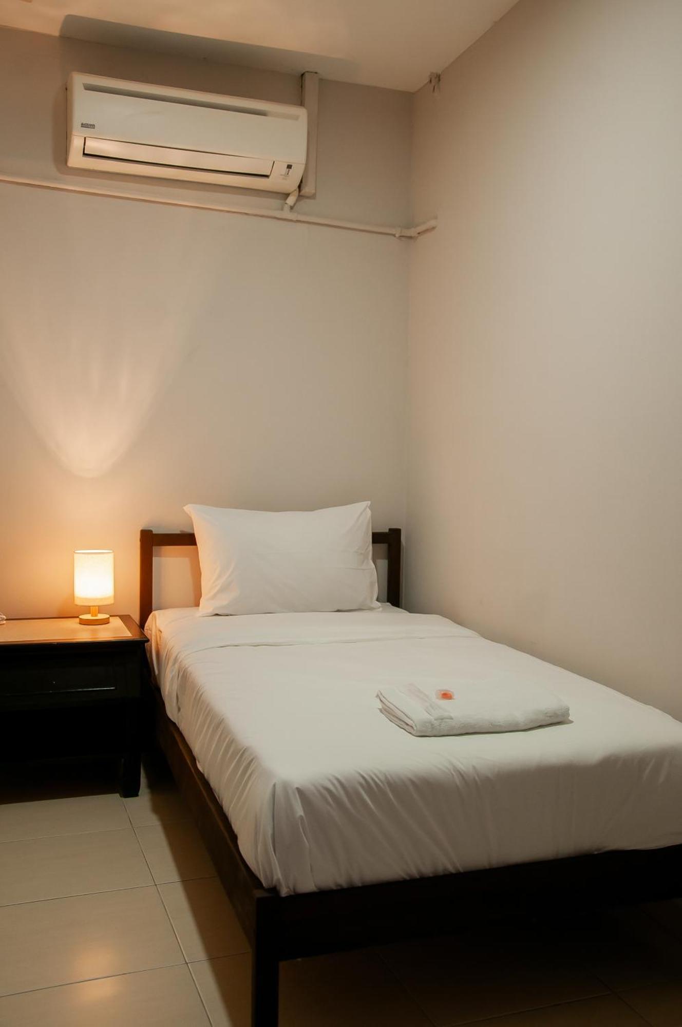 Aayu Muntri George Town Penang Hostel Exterior photo